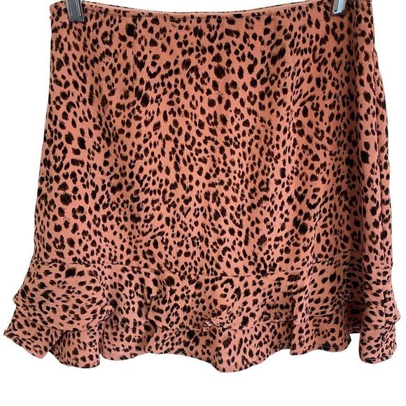 FRANCESCAS Tiered Fayne Leopard Mini Skirt - Picture 2 of 9